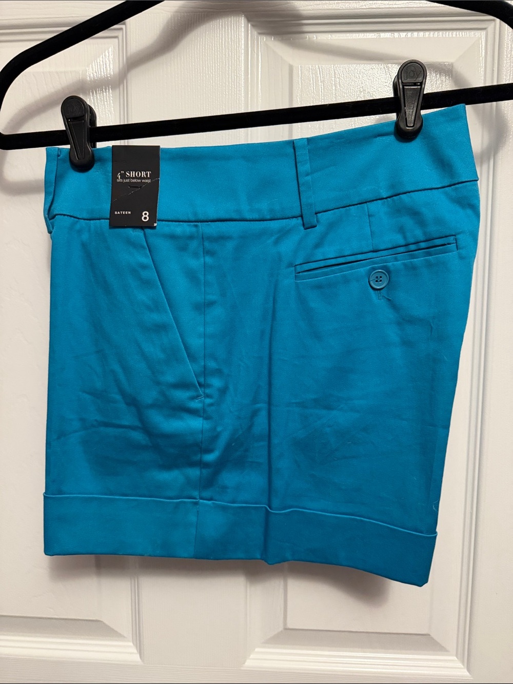 New York & Co 4” Sateen Cuffed Shorts